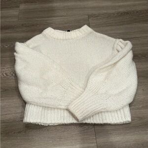 Divided Classic White Crew Neck Sweater